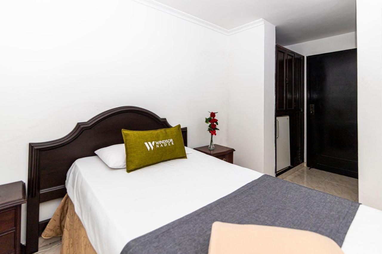 Hotel Windsor Plaza - Downtown Cali Kültér fotó