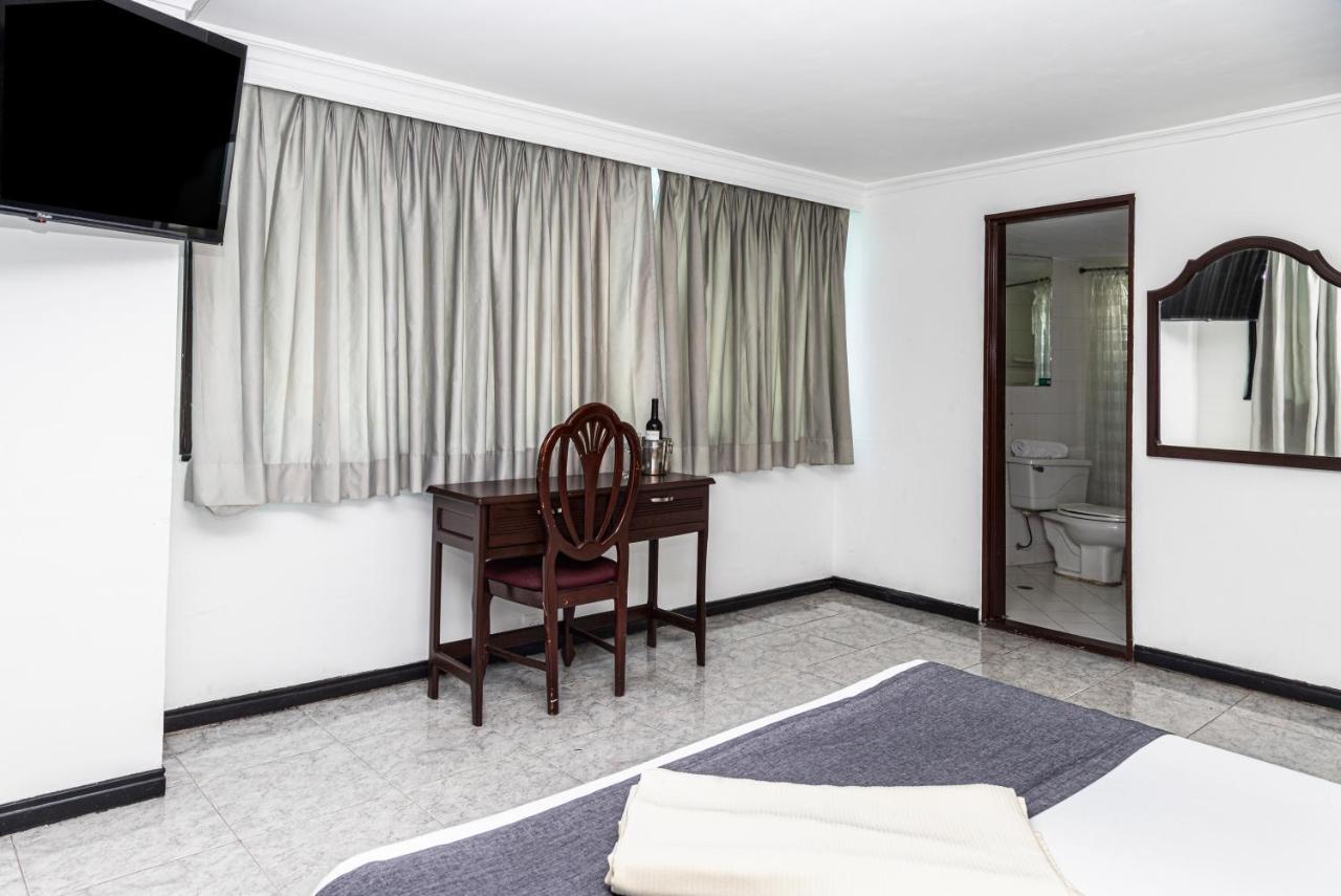 Hotel Windsor Plaza - Downtown Cali Kültér fotó