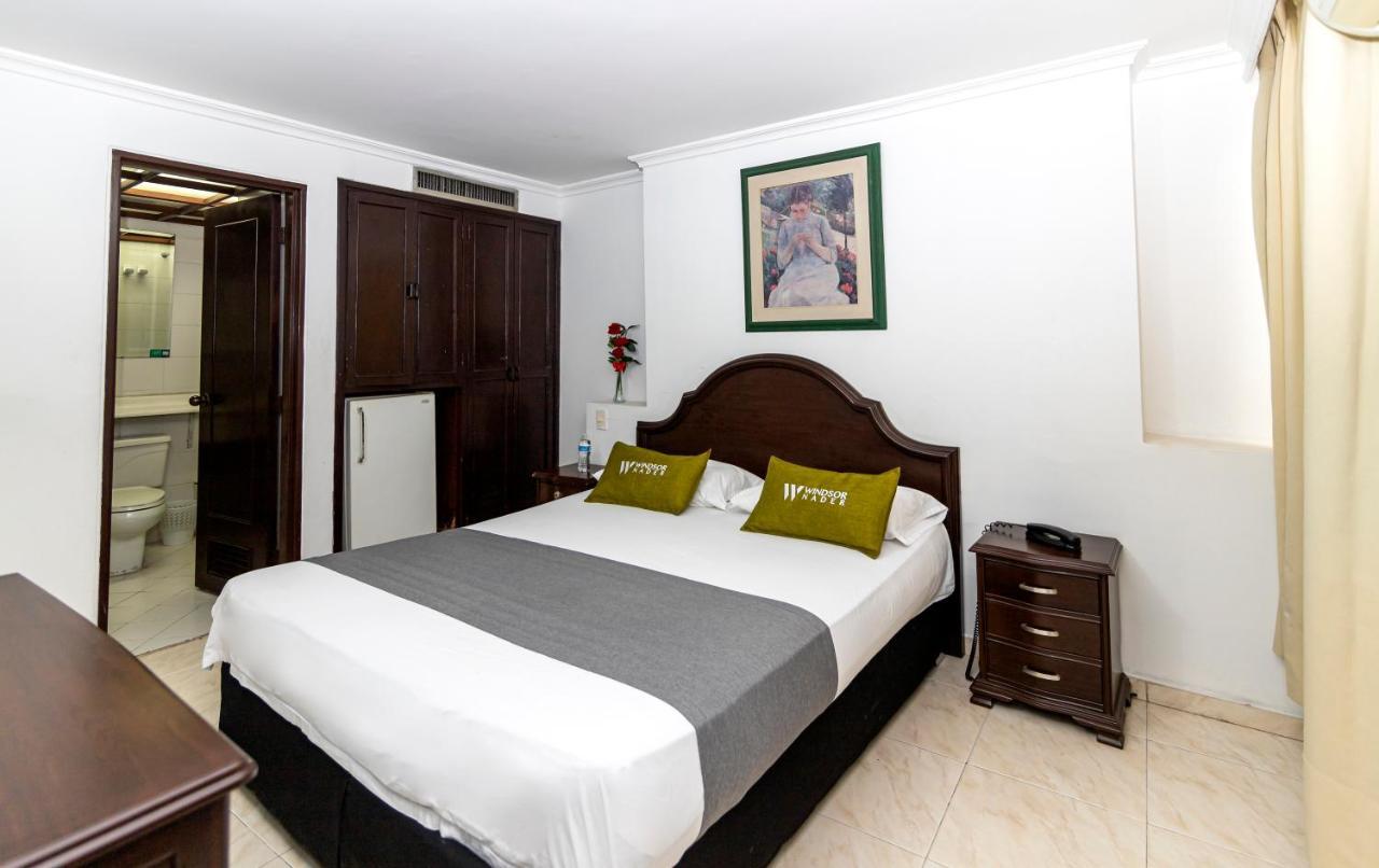 Hotel Windsor Plaza - Downtown Cali Kültér fotó